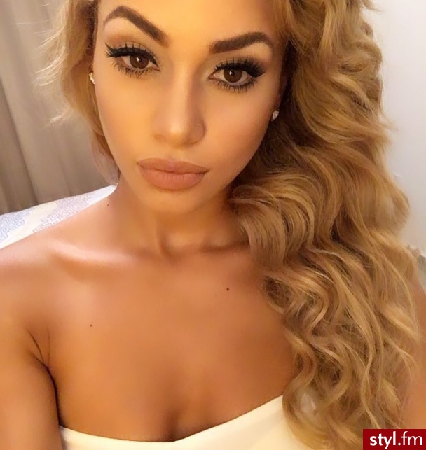 Blond Rozpuszczone Kręcone Na co dzień Długie Fryzury