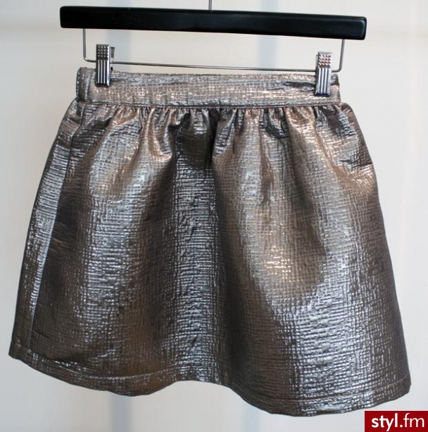 Średnie Spódnice Moda