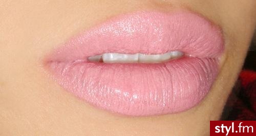 MAC Cremesheen Lipstick in Creme Cup - Makijaże