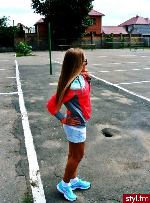 Brązowe Rozpuszczone Proste Na co dzień Długie Fryzury