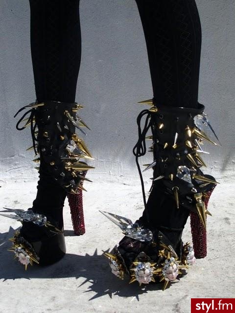 buty. przesadzone - Pozostałe Buty Moda
