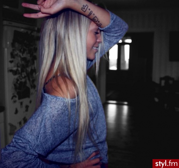 Blond Rozpuszczone Proste Na co dzień Długie Fryzury