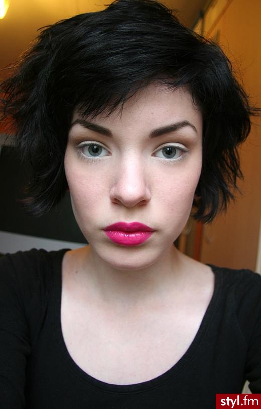 makijaż. Maybelline Moisture Extreme Lipstick Fuchsia (04G) - Makijaże