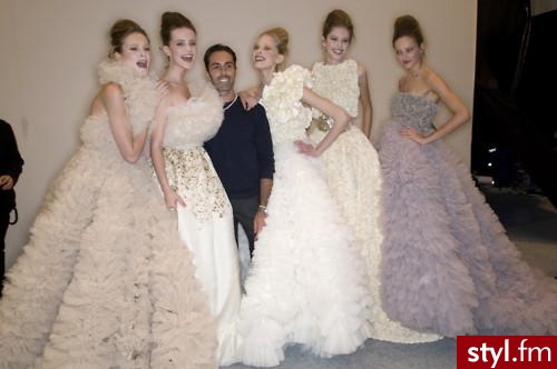 Sukienki Moda