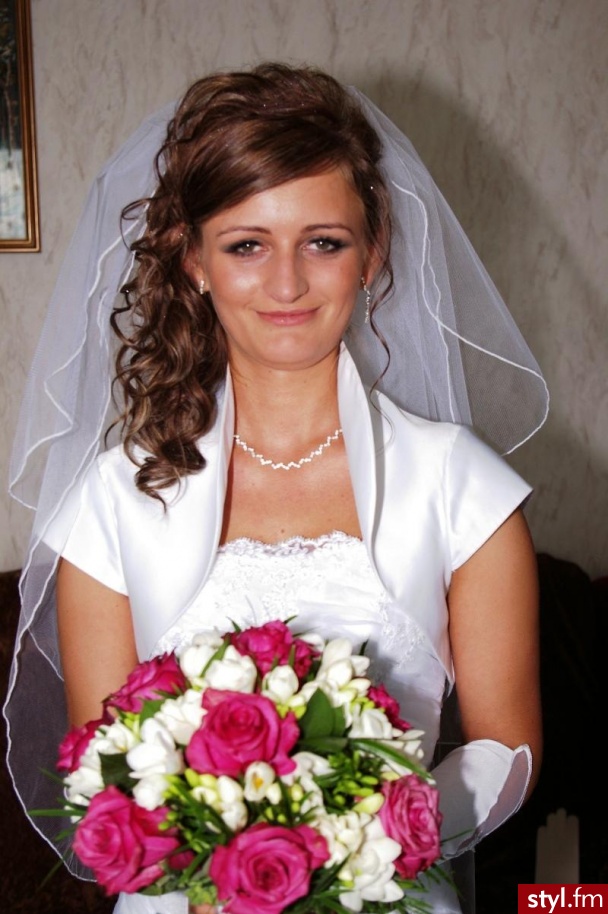 Ślubne Średnie Fryzury