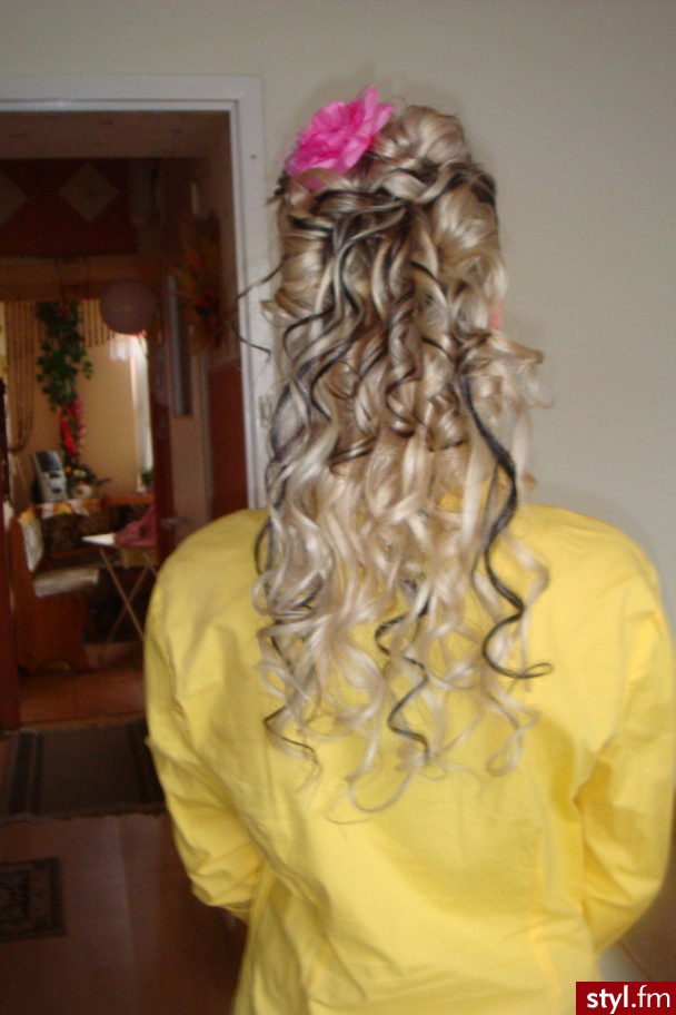 Blond Upięcie Kręcone Wieczorowe Długie Fryzury