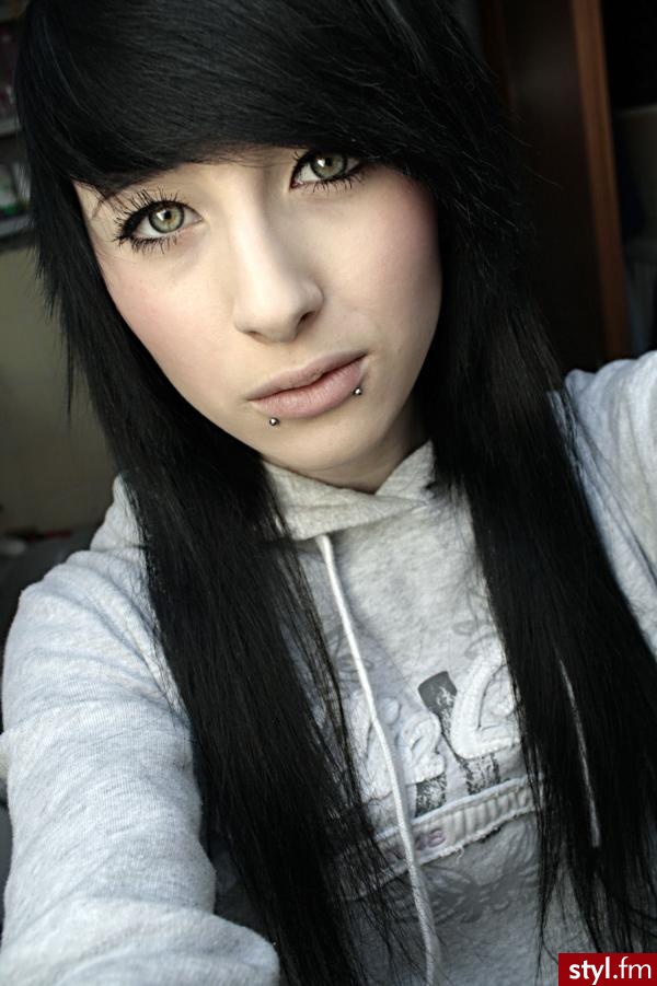 Średnie Fryzury
