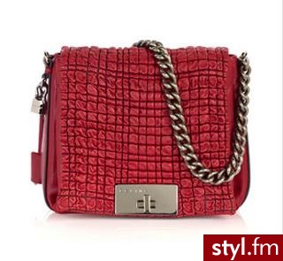 powrót do lat 80'tych! 
różowa torebeczka nowej firmy Celine. 
Cena: 1.450 $ - Pozostałe Torebki Moda
