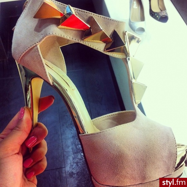 Szpilki Buty Moda