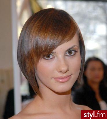 Średnie Fryzury
