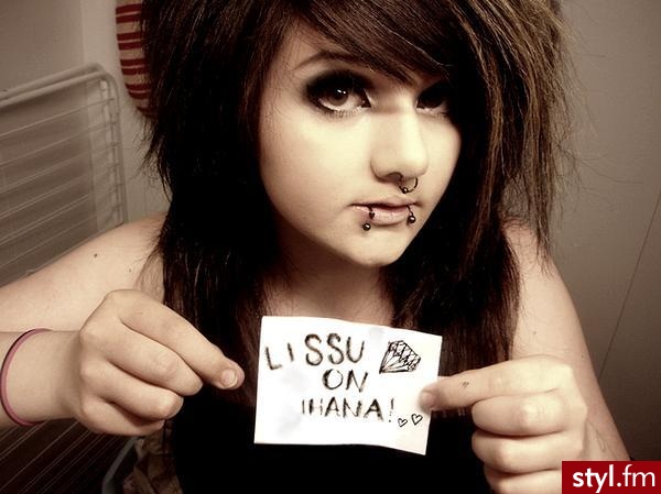 :) - EMO Alternatywne Średnie Fryzury
