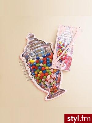 notes w kształcie słoika z gumami do żucia plus zestaw kolorowych długopisów - Juicy Couture - 23.90$ - Gadżety Inne Moda