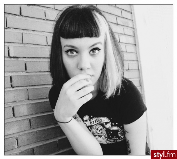 Średnie Fryzury