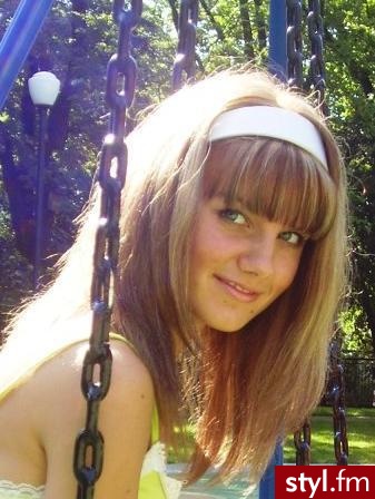 Średnie Fryzury