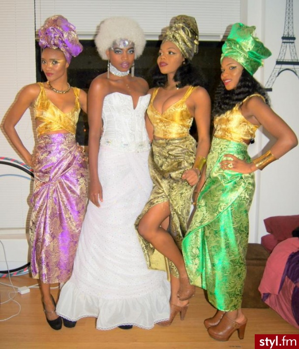 Sukienki Moda