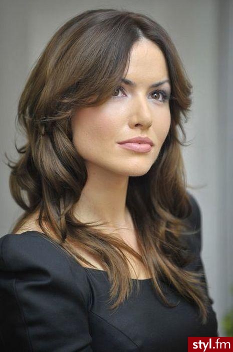Średnie Fryzury