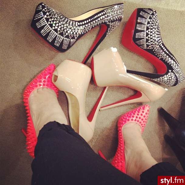 Szpilki Buty Moda