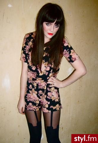 Jeżeli zdjęcie znajduje się już w galerii poproszę o link - Moda uliczna Inne Moda