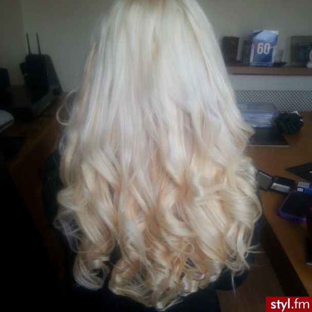Blond Rozpuszczone Kręcone Na co dzień Długie Fryzury