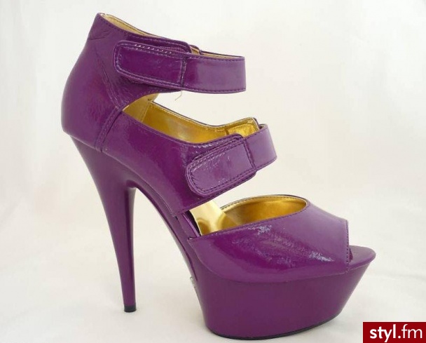Obcas- trochę poniżej 15 cm.
Platforma- 5 cm. - Pozostałe Buty Moda