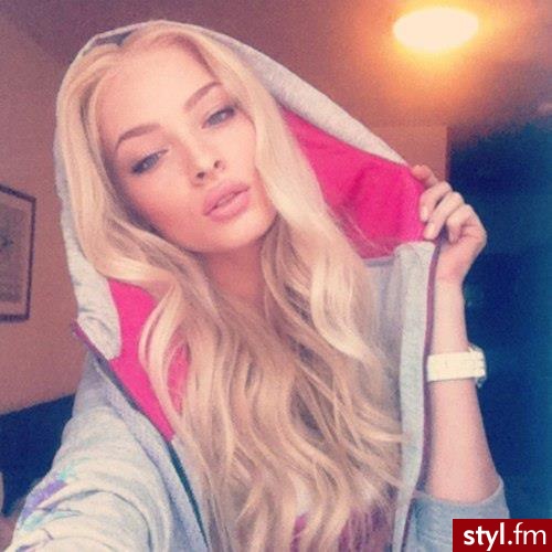 Blond Rozpuszczone Kręcone Na co dzień Długie Fryzury