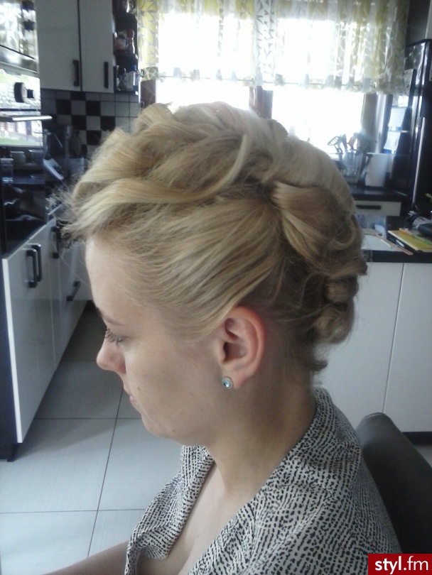 Blond Upięcie Proste Wieczorowe Krótkie Fryzury