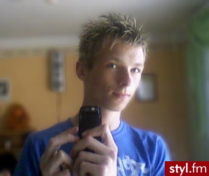 Jakby Ktoś Był Zainteresowany To Podaję Nr GG :: 5433849 :) - Średnie Męskie Fryzury