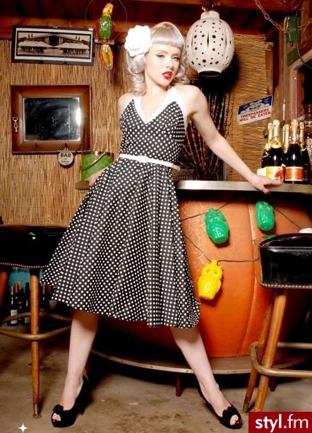 Sukienki Moda
