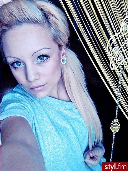 Średnie Fryzury