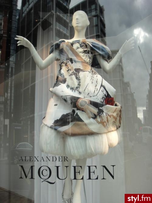 Sukienki Moda