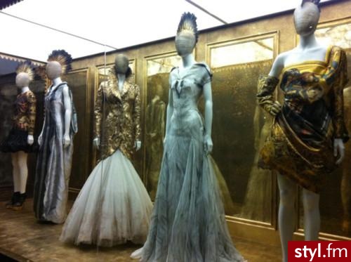 Sukienki Moda
