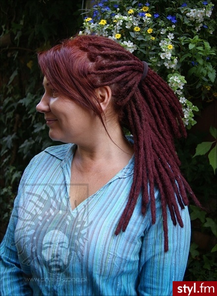 Dready http://www.dread-zone.pl - Dredy Alternatywne Średnie Fryzury