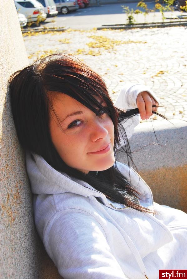 Średnie Fryzury