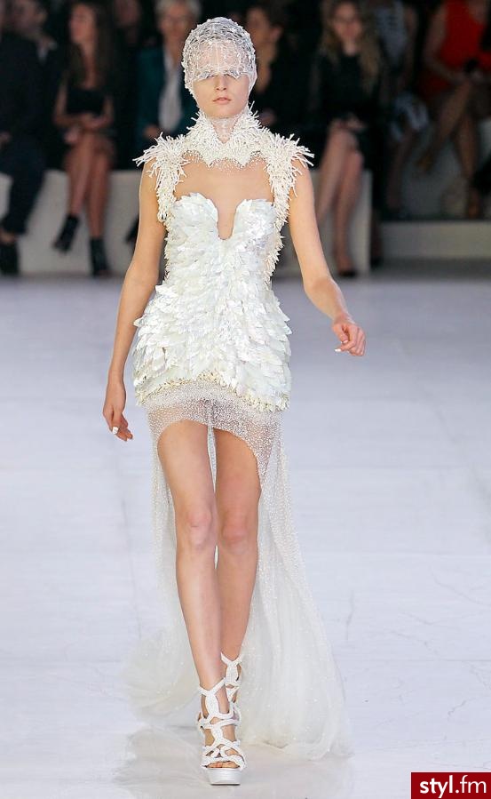Sukienki Moda