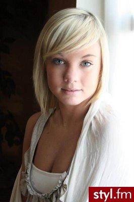 Średnie Fryzury