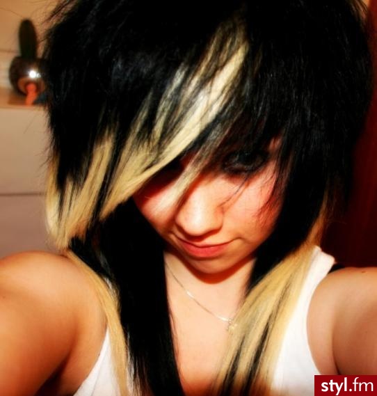 EMO Alternatywne Średnie Fryzury