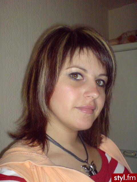 Średnie Fryzury