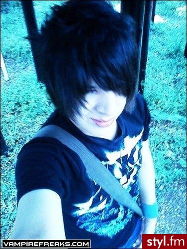 EMO Alternatywne Średnie Fryzury