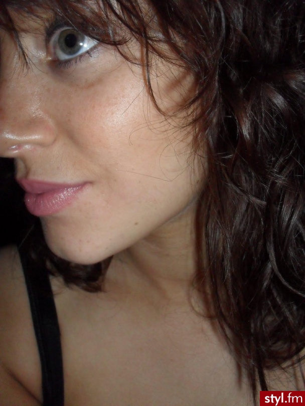 Sleek Lipstick in Shade Liqueur - Dzienne Makijaże