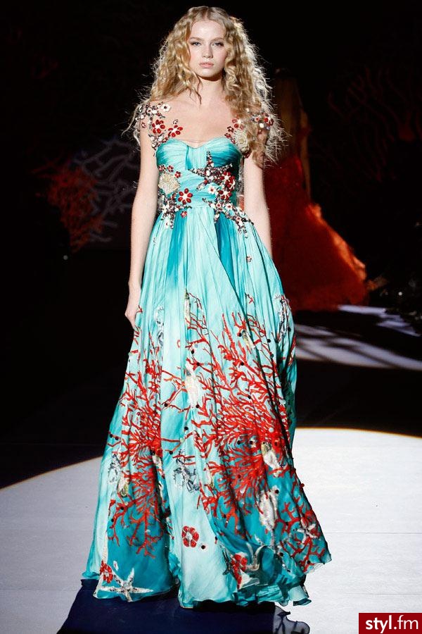 Sukienki Moda