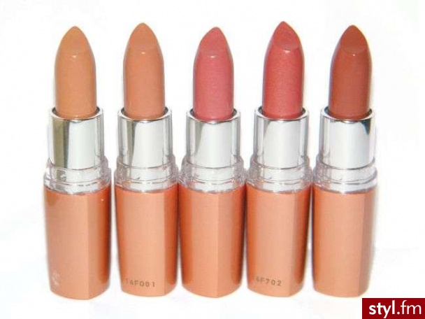 Maybelline Moisture Extreme Naked Beige - Makijaże