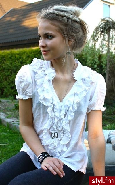 Średnie Fryzury