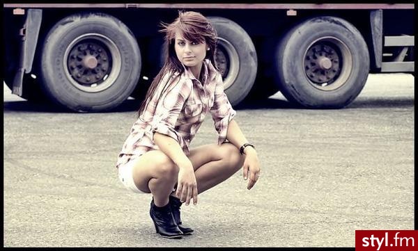 Agata Chmielewska. :)) - Średnie Fryzury