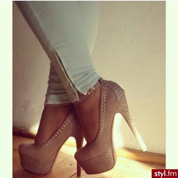 Szpilki Buty Moda