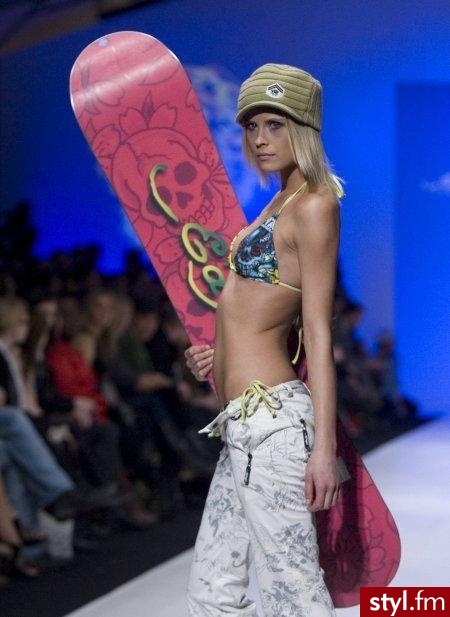 Ed Hardy - pokaz kolekcji Snow and Swim - Pozostałe Ciuchy Moda