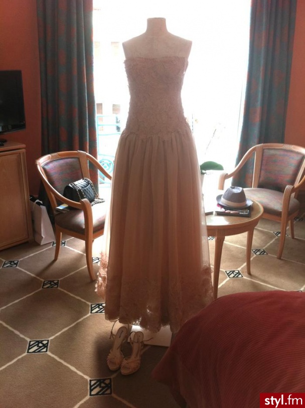 Sukienki Moda