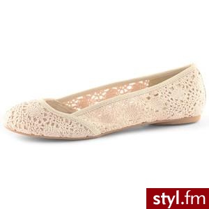 Cream crochet pumps - Dorothy Perkins - Polyvore. Pobrano ze strony: http://www.polyvore.com/cream_crochet_pumps/thing?id=27437026 - Pozostałe Buty Moda