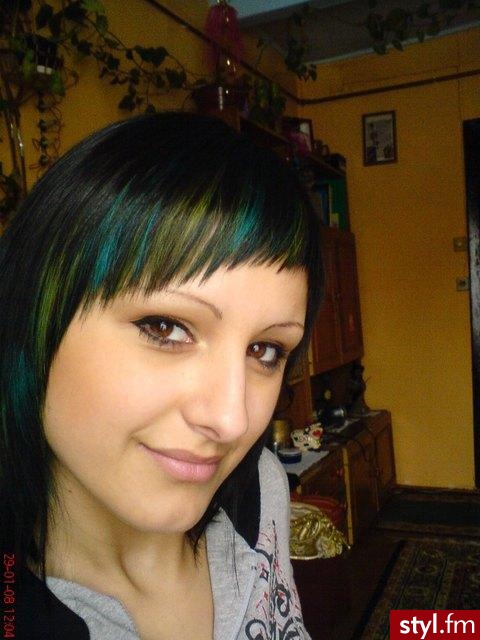 Średnie Fryzury