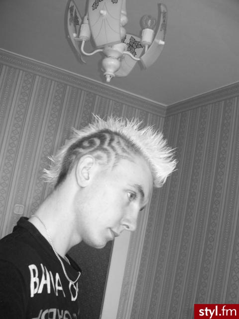 ;) - Punk Rock Alternatywne Średnie Fryzury