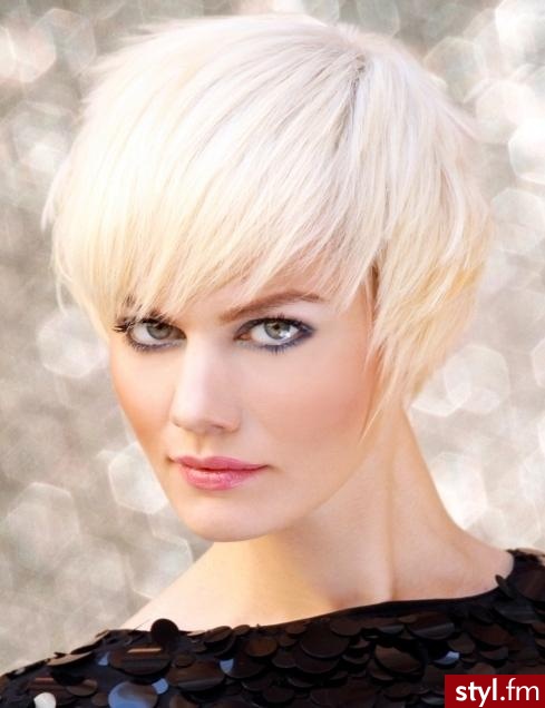 Blond Rozpuszczone Proste z grzywką Na co dzień Krótkie Fryzury
